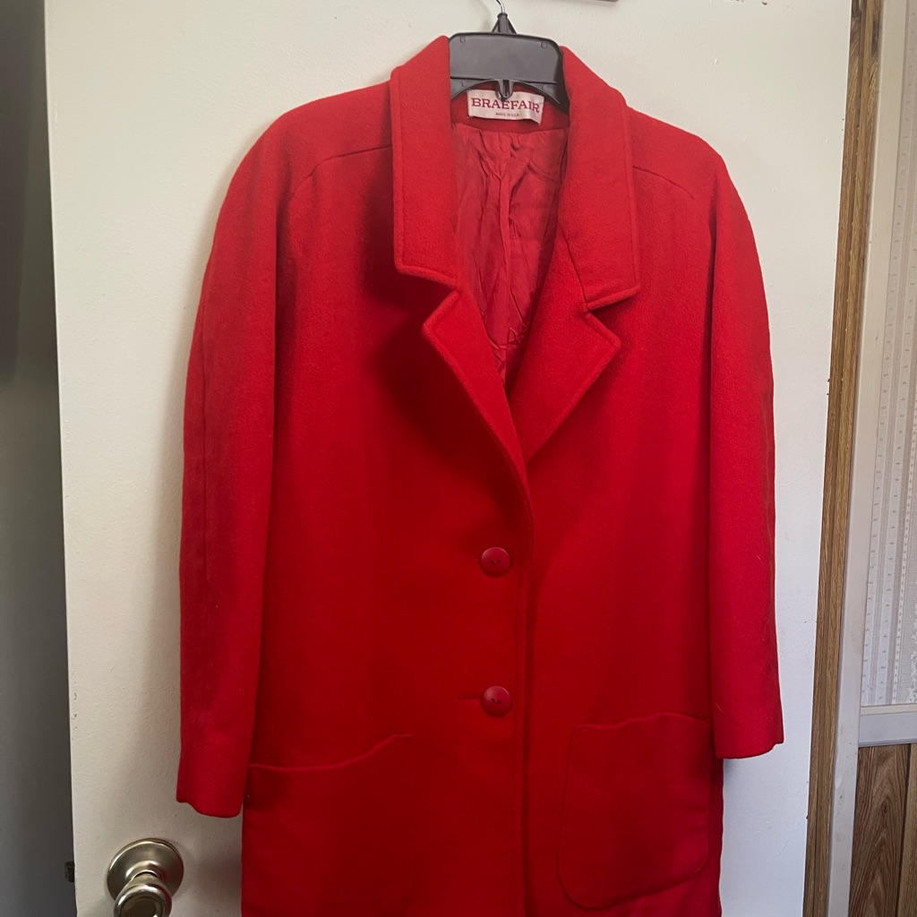 Vintage 1960’s Braefair Red 100% Wool Coat Size Large,